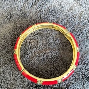 Vintage red bracelet. Used. Missing a bead it please see pictures